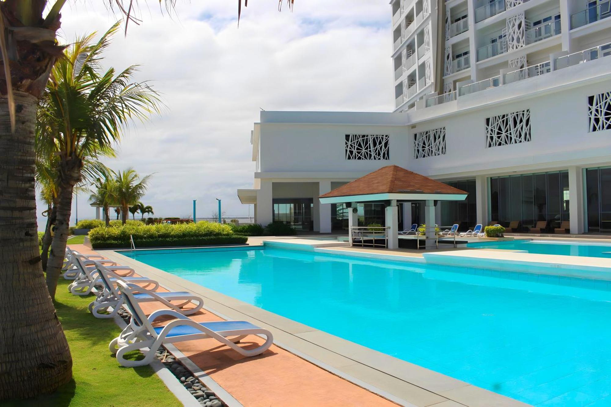 Arterra Seaview Resort Lapu-Lapu City Esterno foto